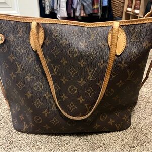 Louis Vuitton Neverfull Tote